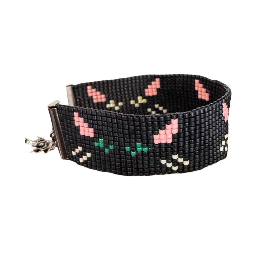 Hand crafted beaded spooky cat eyes cuff bracelet, adjustable length, Halloween - Picture 3 of 5